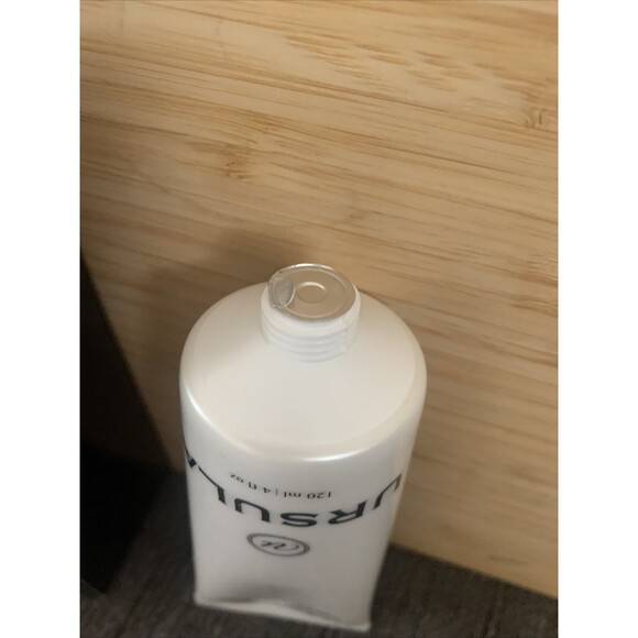 BNIB, Sealed Ursula, The Soft Cleanser Hydrating Face Wash - 4 fl. oz. - Picture 8 of 9